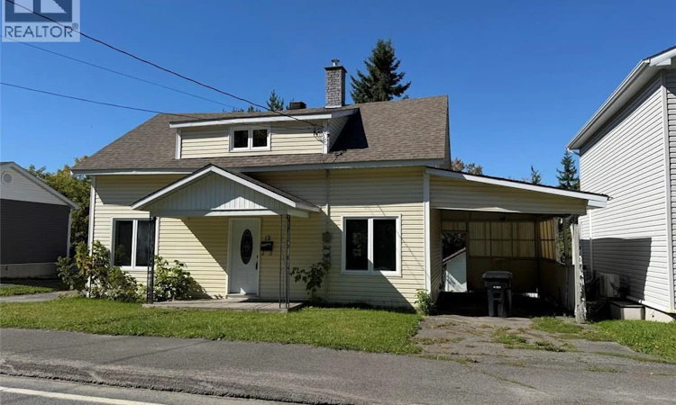 12 Fort Avenue
