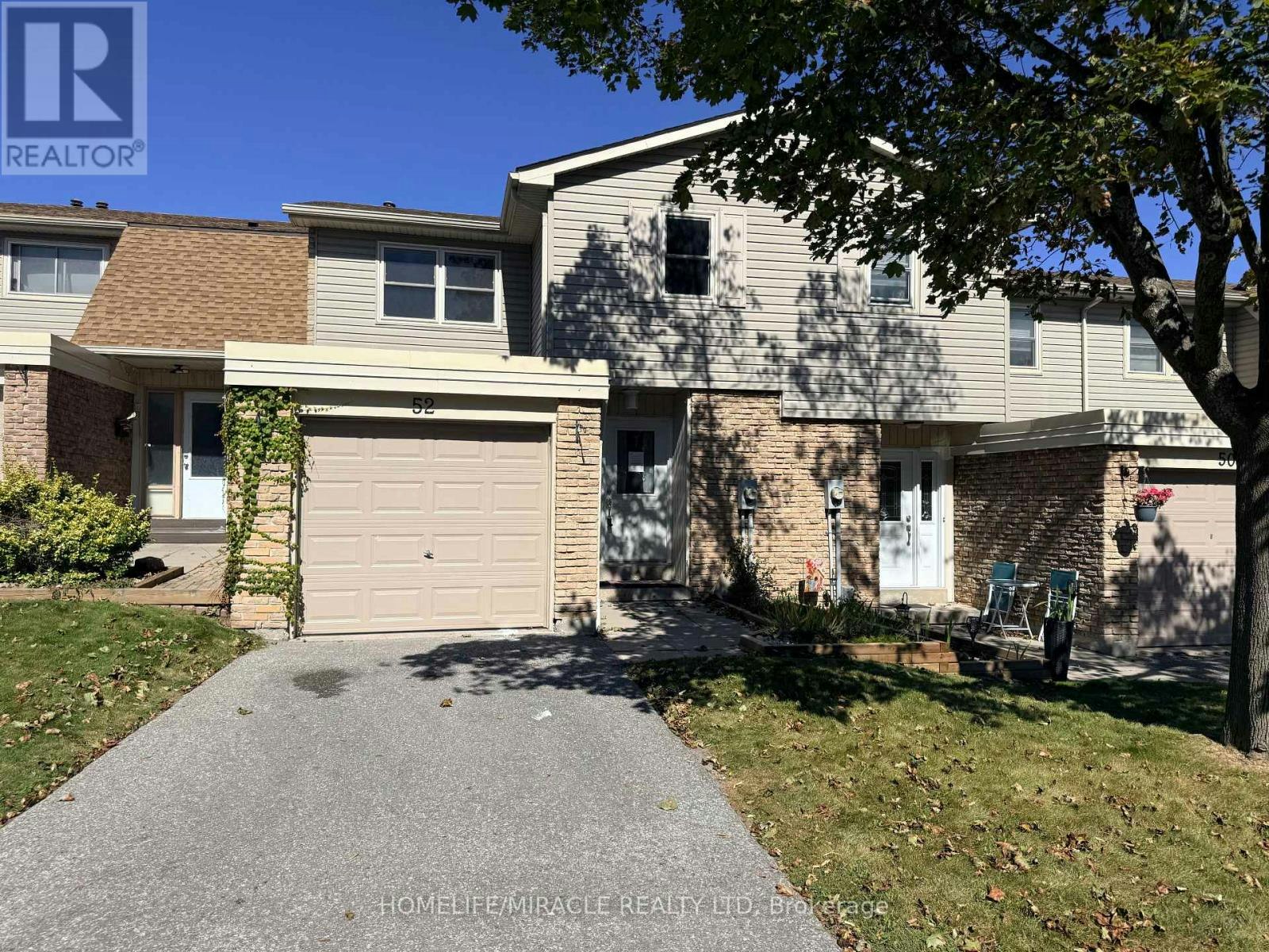 52 Robbie Crescent, Ajax, ON, L1S 3N2