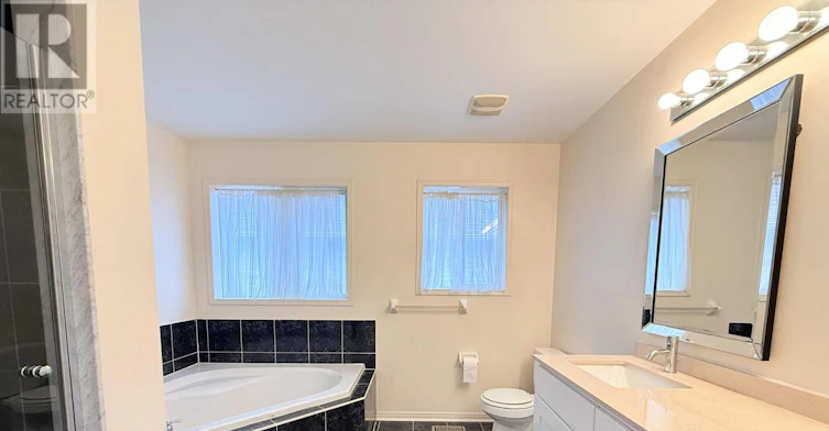 8 Maffey Crescent, Richmond Hill, ON, L4S 0A8 - 10