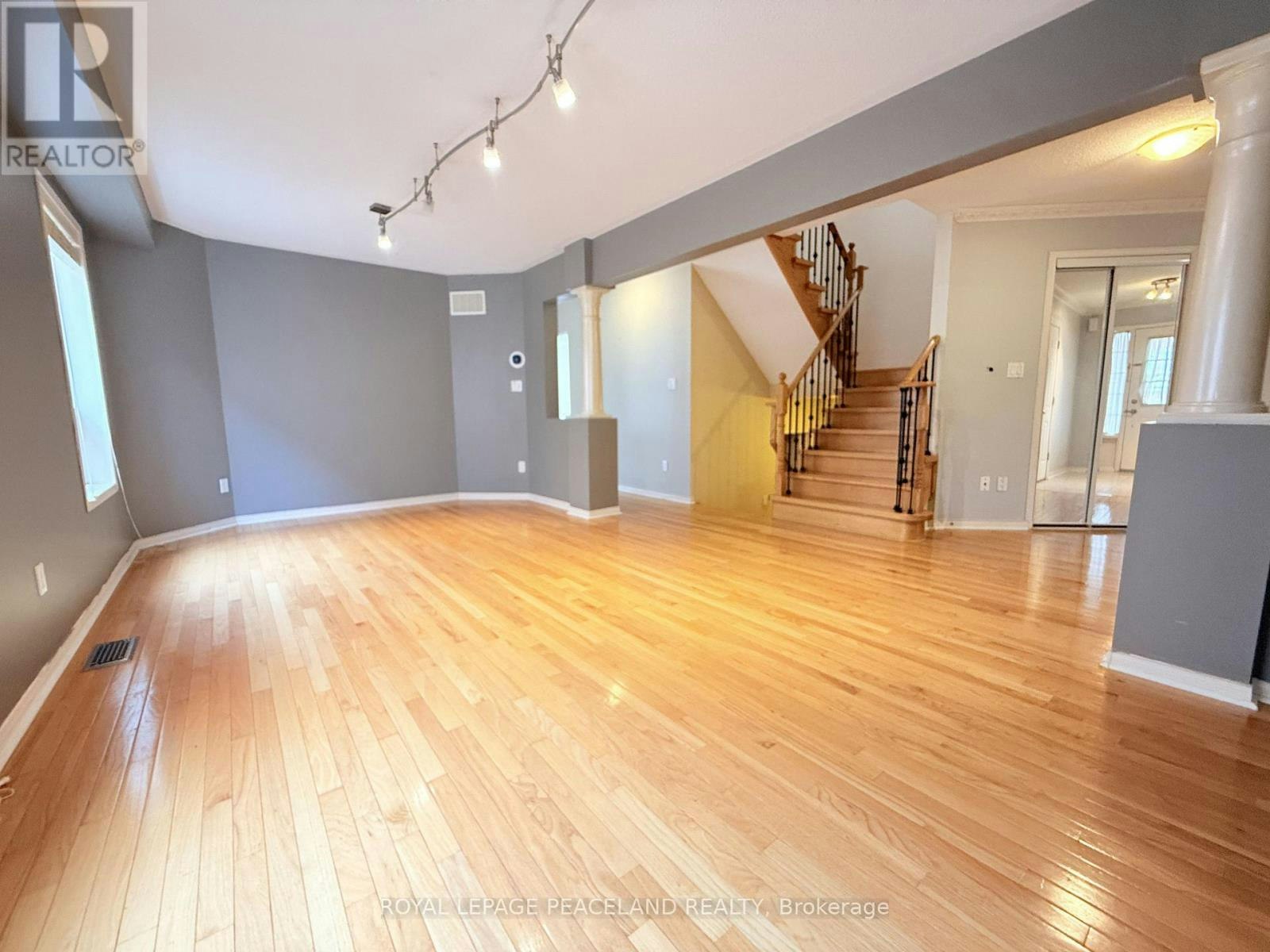 8 Maffey Crescent, Richmond Hill, ON, L4S 0A8 - 3