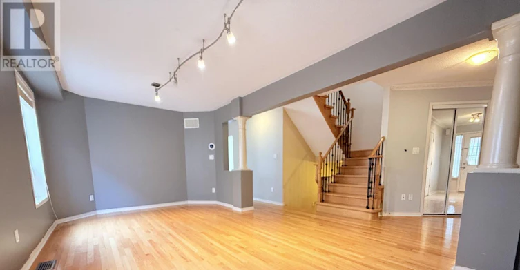 8 Maffey Crescent, Richmond Hill, ON, L4S 0A8 - 3