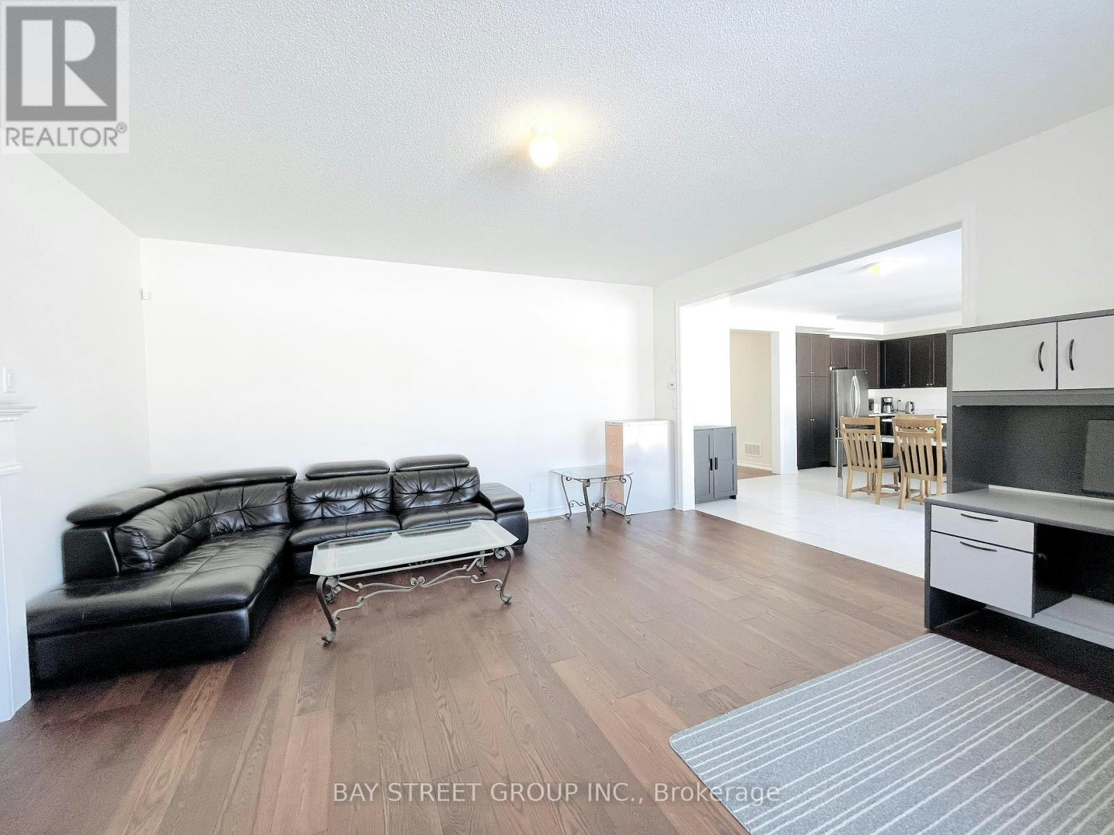 128 Victoria Wood Avenue, Springwater, ON, L9X 1Z8 - 12