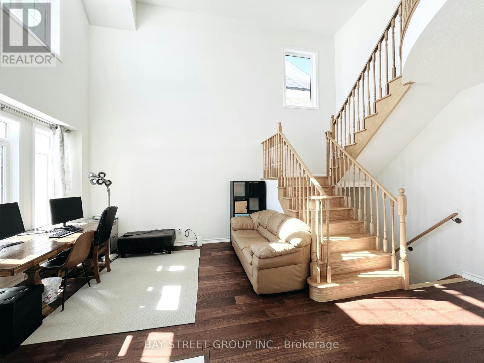 128 Victoria Wood Avenue, Springwater, ON, L9X 1Z8 - 2