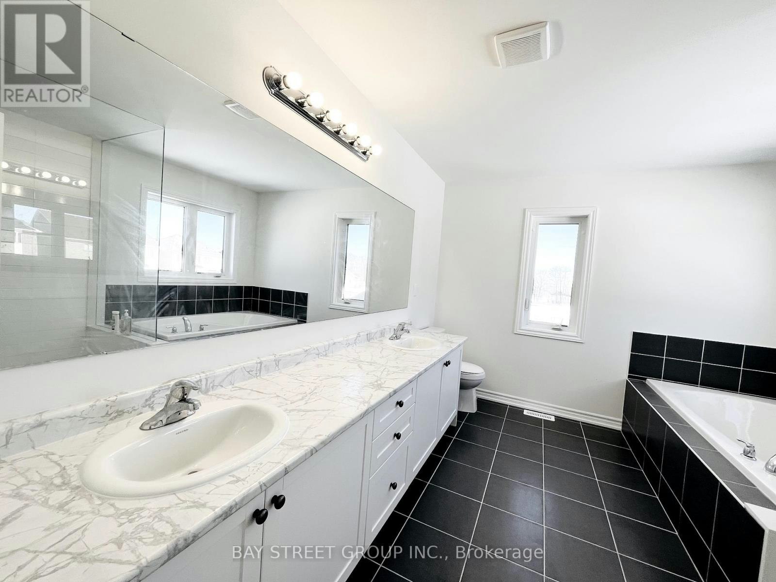 128 Victoria Wood Avenue, Springwater, ON, L9X 1Z8 - 33