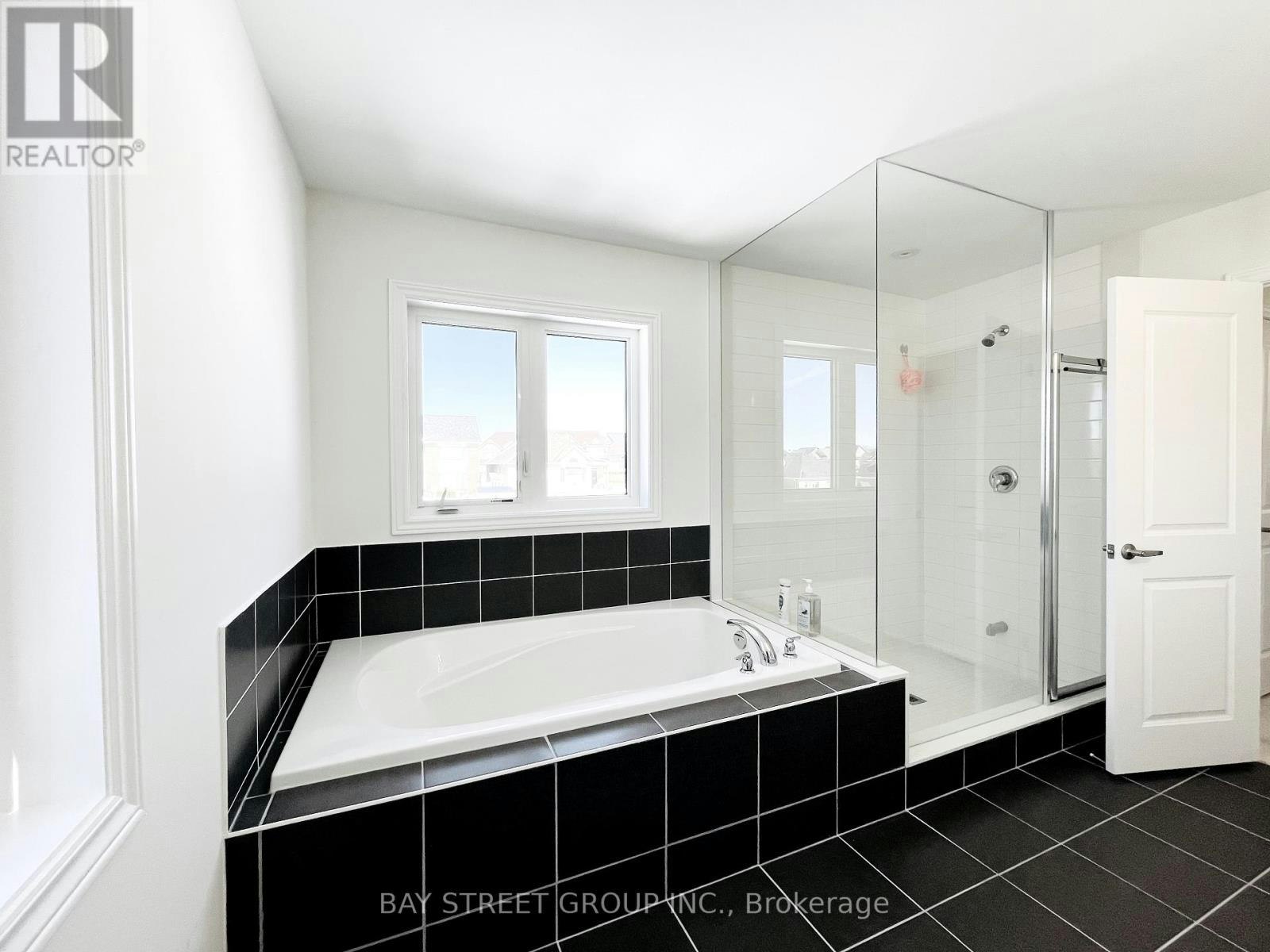 128 Victoria Wood Avenue, Springwater, ON, L9X 1Z8 - 34