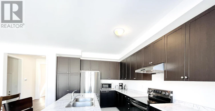 128 Victoria Wood Avenue, Springwater, ON, L9X 1Z8 - 9