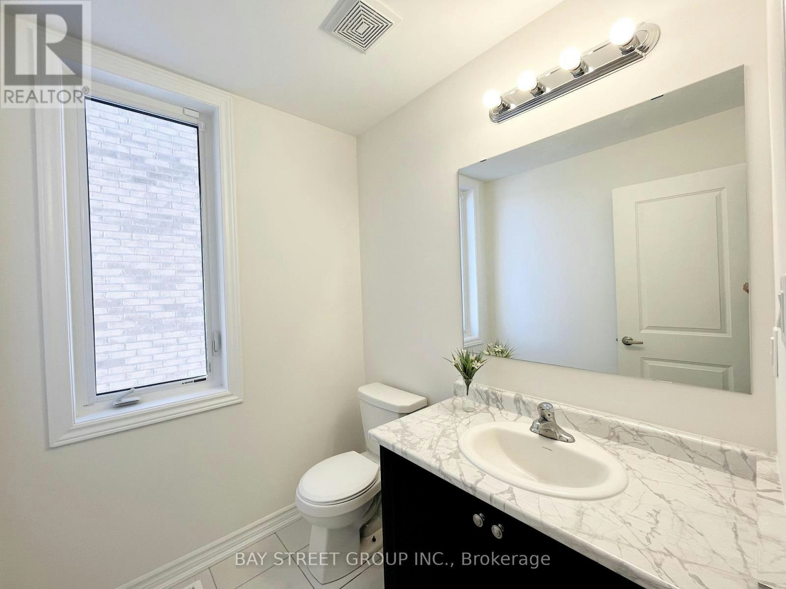 128 Victoria Wood Avenue, Springwater, ON, L9X 1Z8 - 4