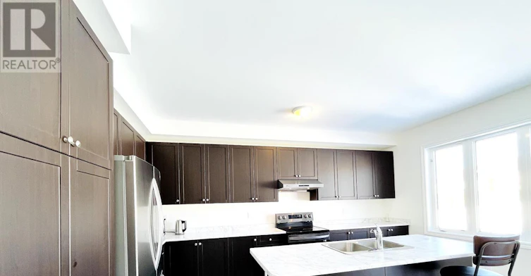 128 Victoria Wood Avenue, Springwater, ON, L9X 1Z8 - 6