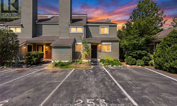 253-13 Harbour Street W