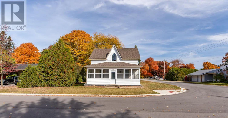 631 Louis Street, Saugeen Shores, ON, N0H 2C4