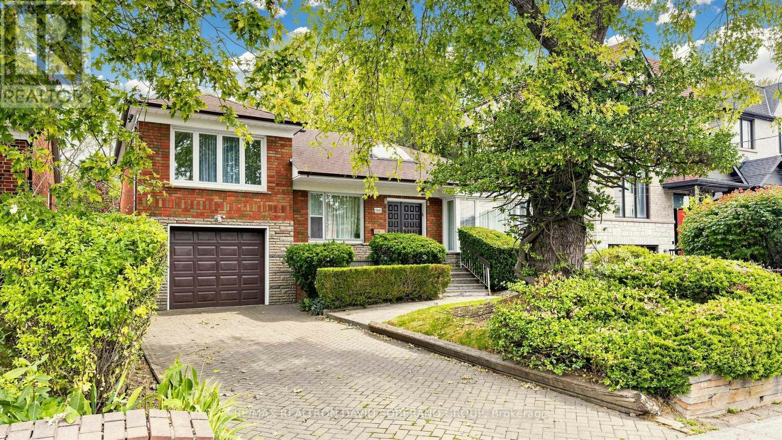 108 York Downs Drive, Toronto, ON, M3H 2G7
