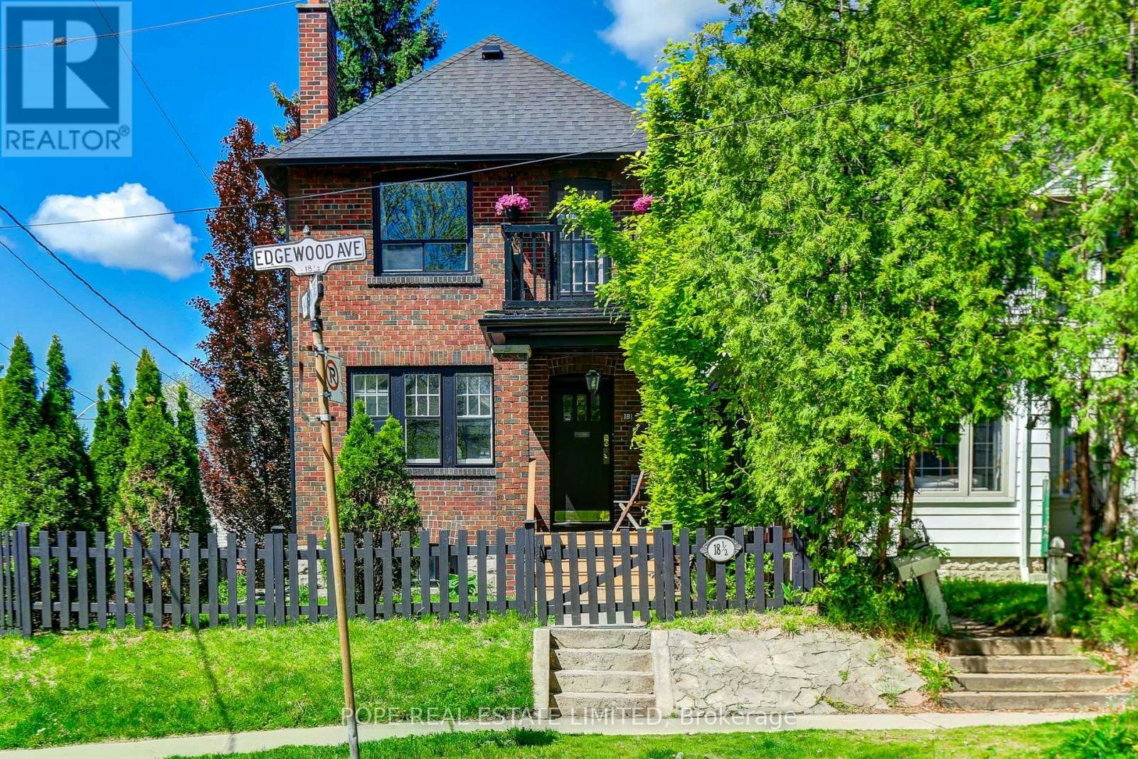 18 Edgewood Avenue, Toronto, ON, M4L 3E6