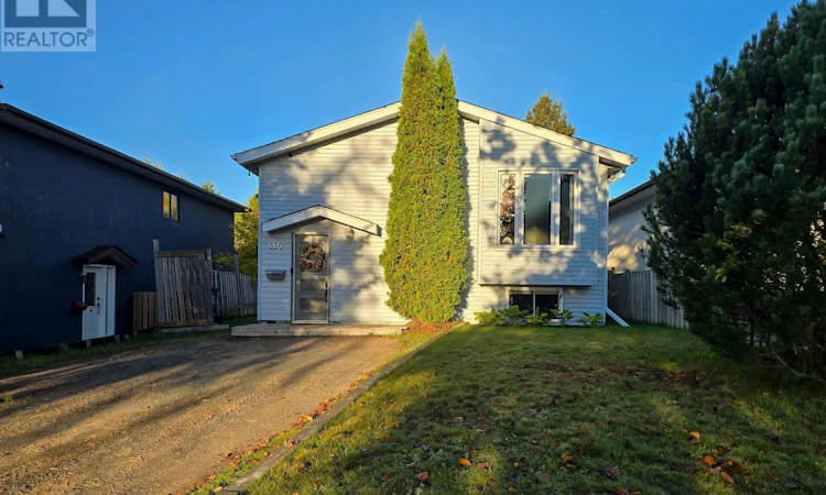 550 Lanark Crescent