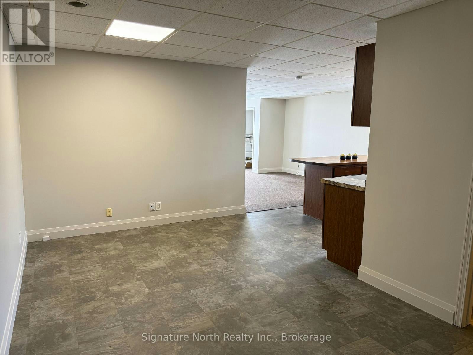 310 Cumberland Street N, Thunder Bay, ON, P7A 4N8 - 11