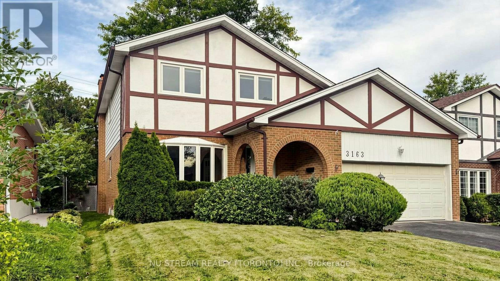 3163 Ibbetson Crescent, Mississauga, ON, L5C 1Z1