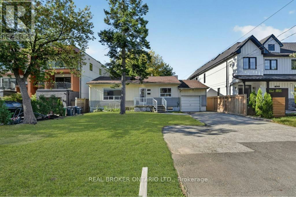 1024 Roosevelt Road, Mississauga, ON, L5G 3Y8