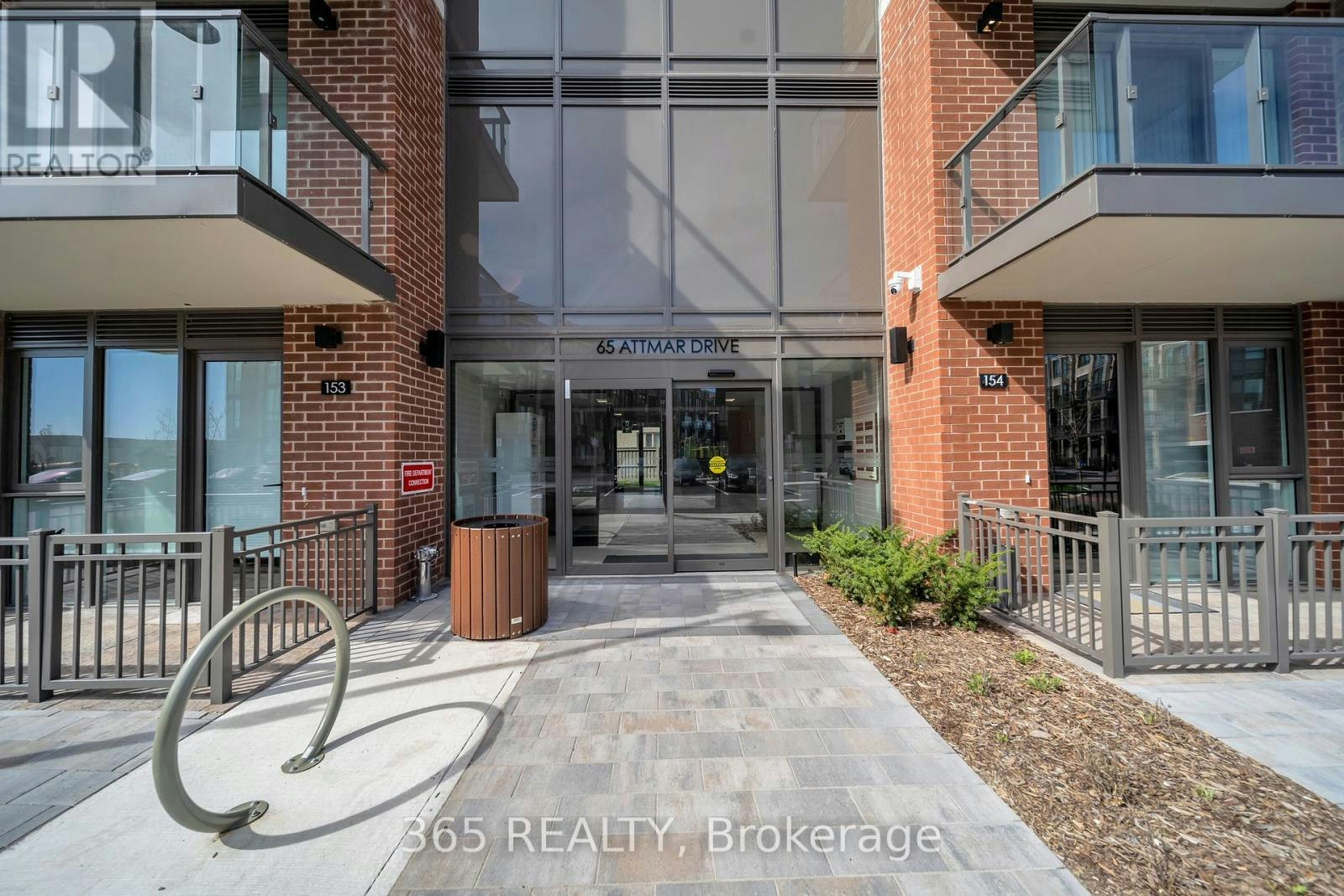 261-65 Attmar Drive, Brampton, ON, L6P 0Y6 2
