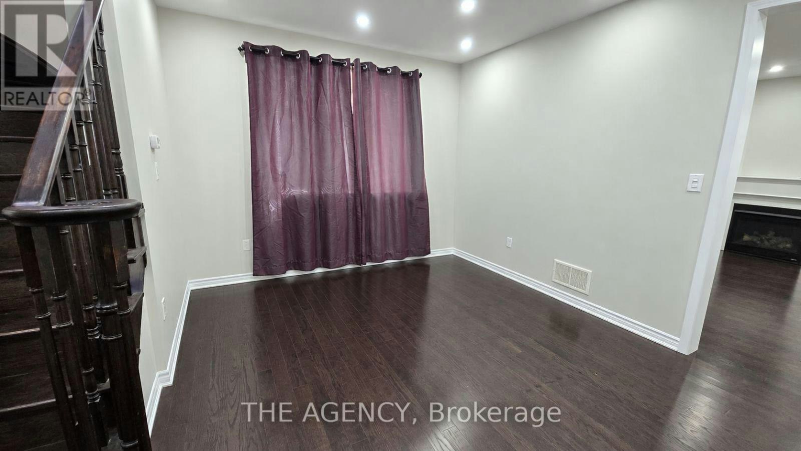 57 Leadenhall Road, Brampton, ON, L7A 4G2 4