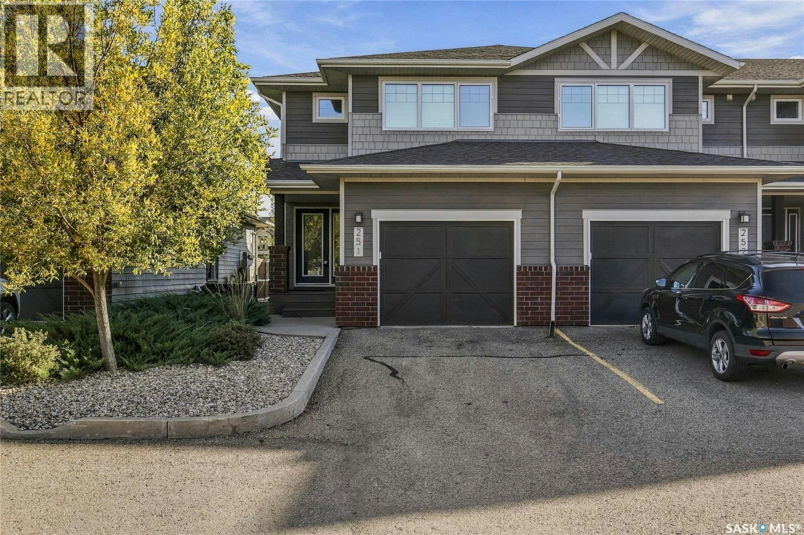 251-4002 Sandhill Crescent, Regina, SK, S4V 3J1