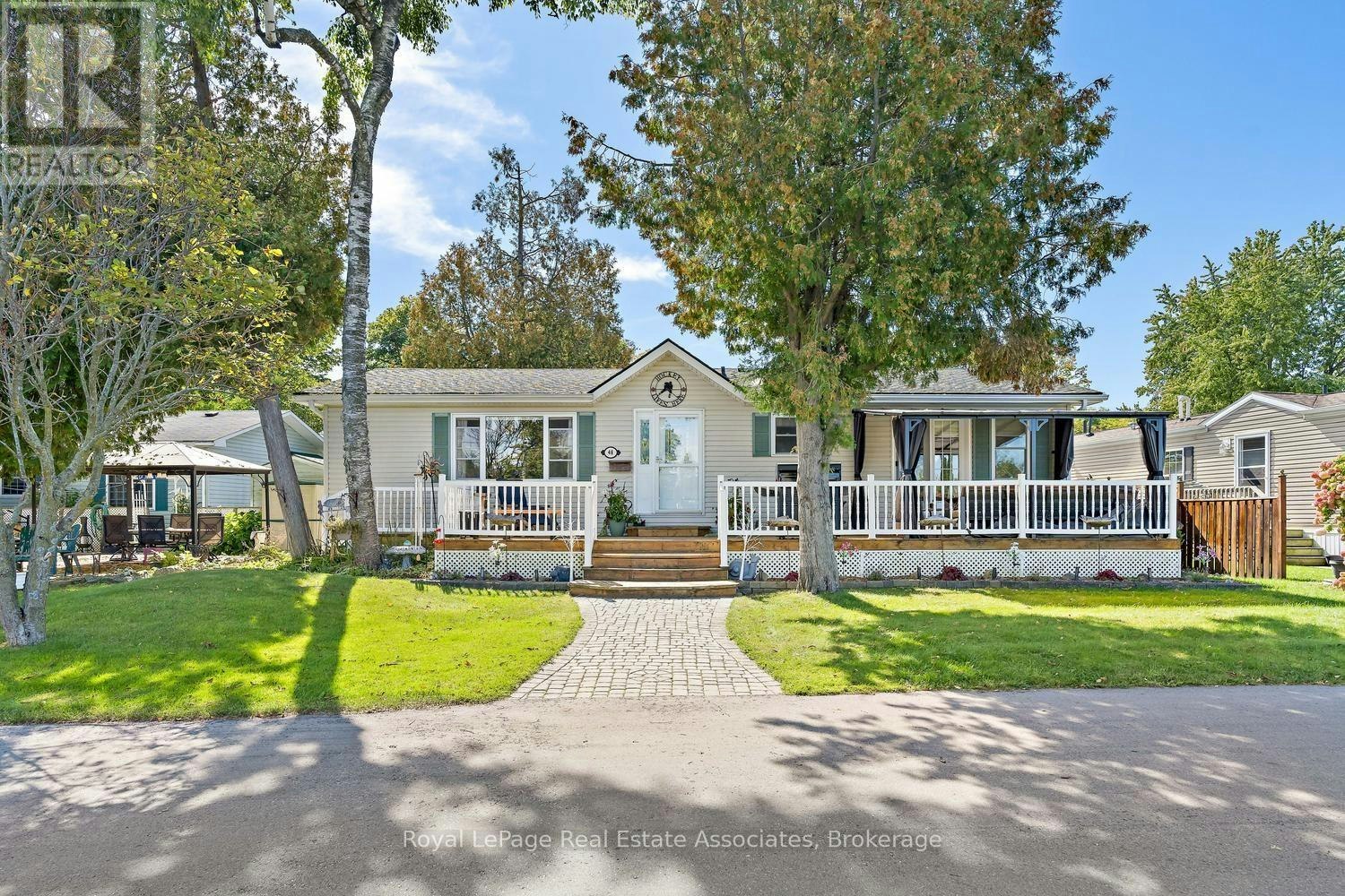 48 Lakeshore Drive, Puslinch, ON, N0B 2J0