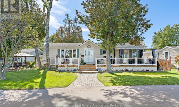 48 Lakeshore Drive
