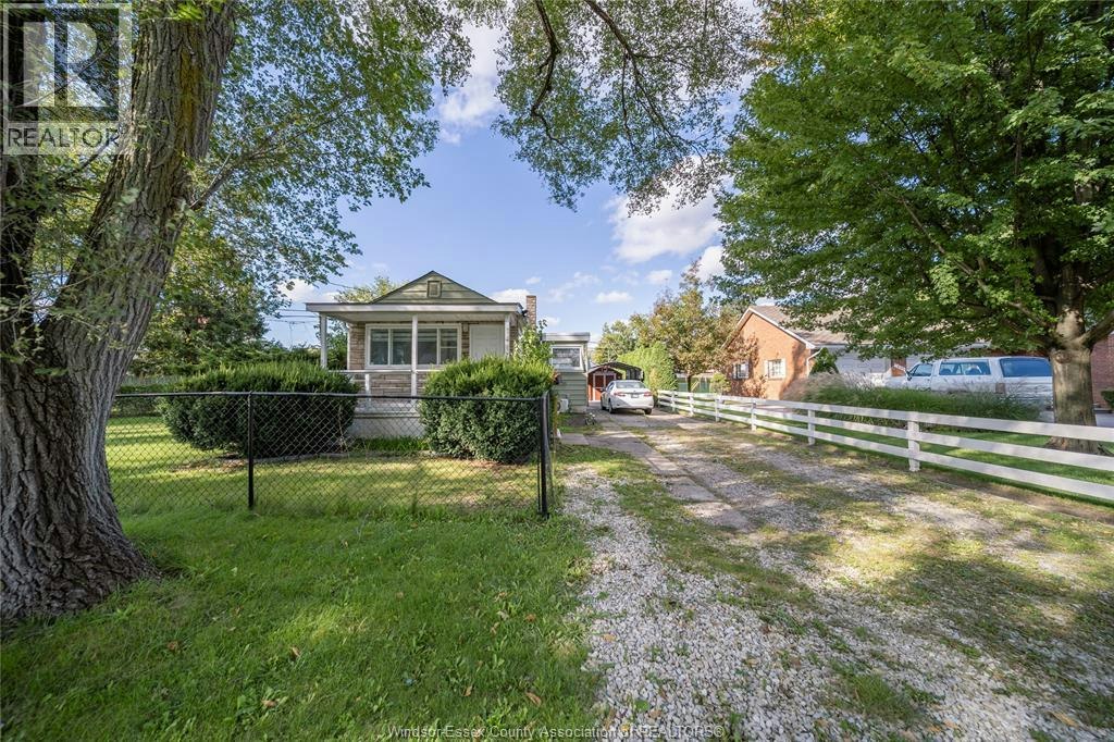 1497 Everts, Windsor, ON, N9B 3E2