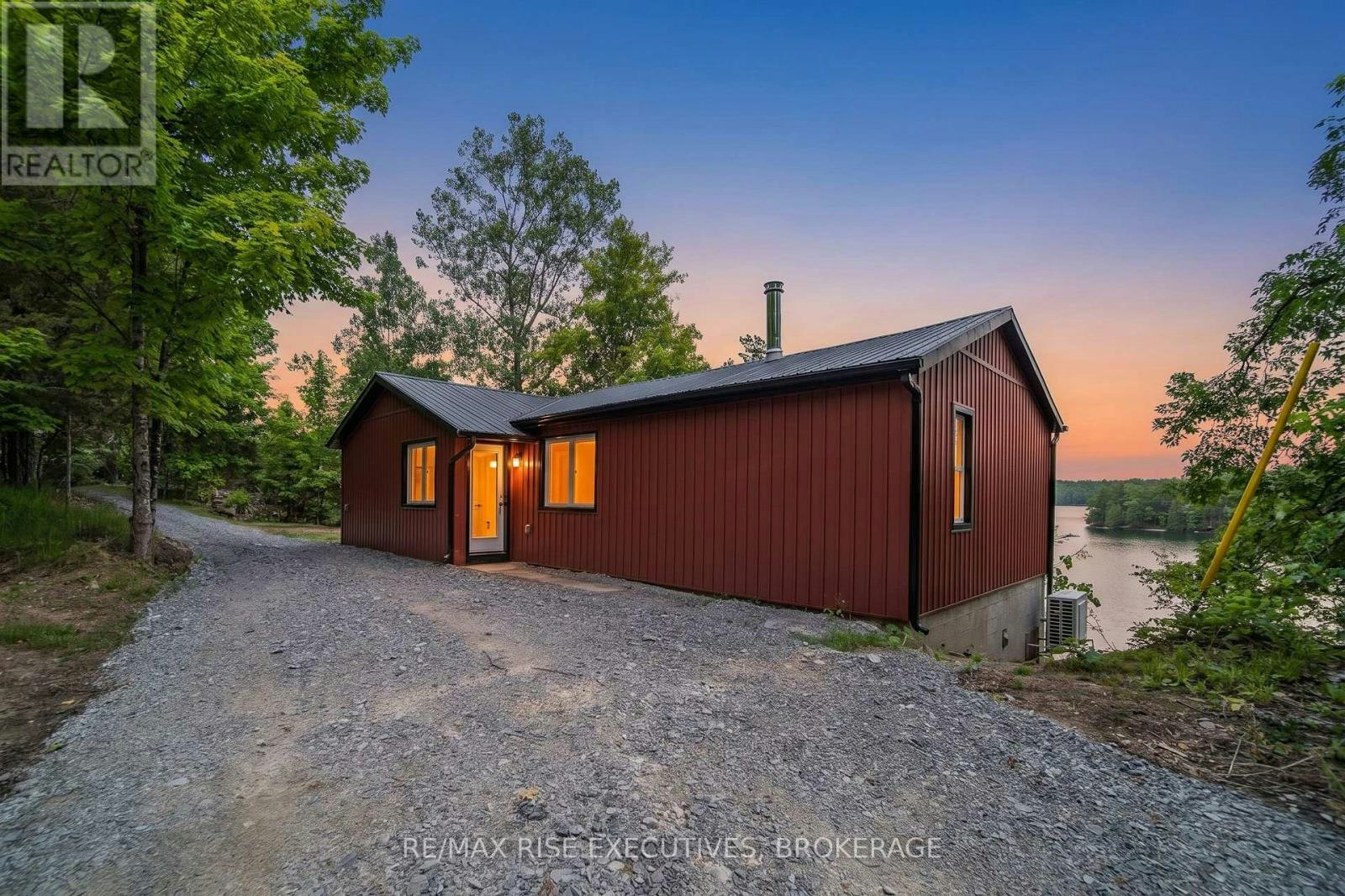 1040 Buckhorn Lane, South Frontenac, ON, K0H 2L0