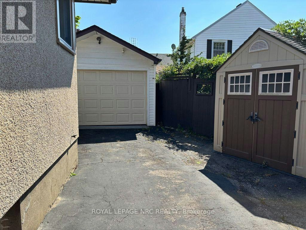 11 Rebecca Street, St. Catharines, ON, L2S 2G7 - 2