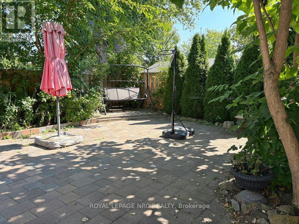 11 Rebecca Street, St. Catharines, ON, L2S 2G7 - 3