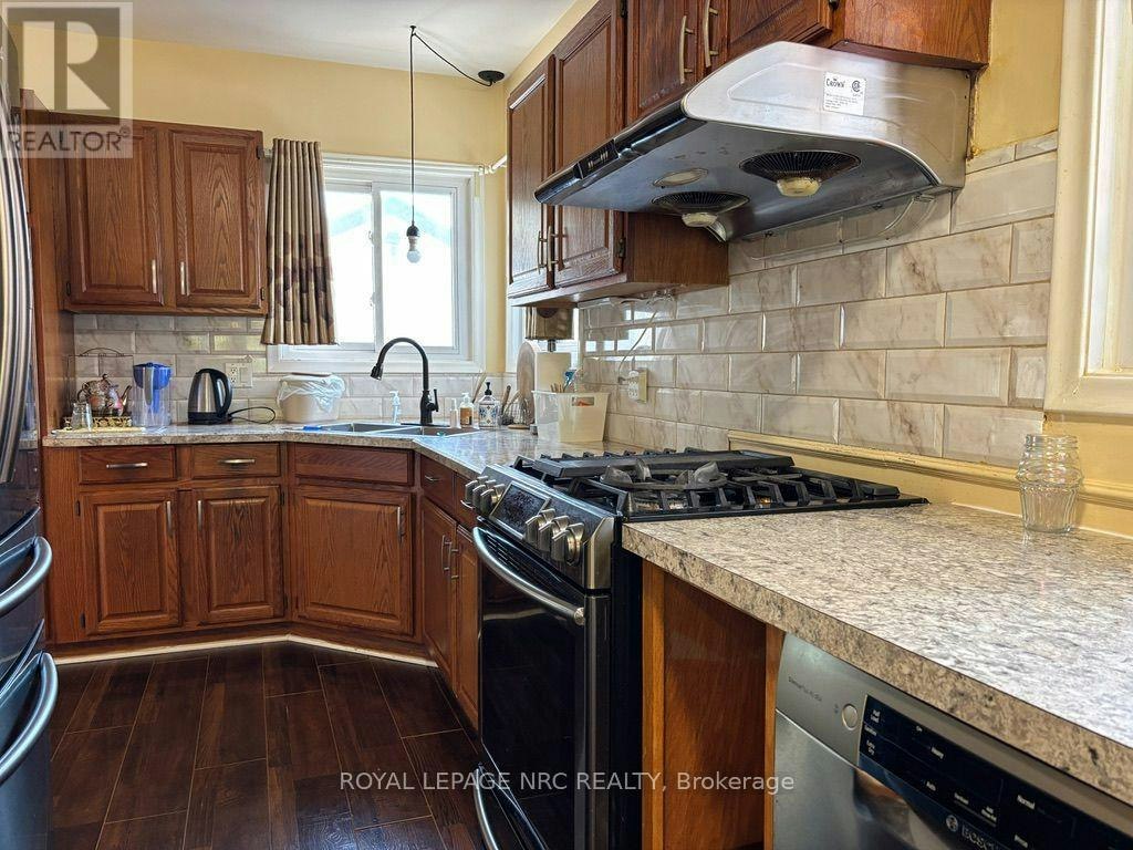 11 Rebecca Street, St. Catharines, ON, L2S 2G7 - 9