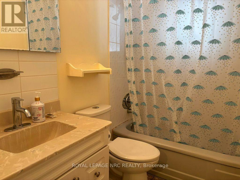 11 Rebecca Street, St. Catharines, ON, L2S 2G7 - 8