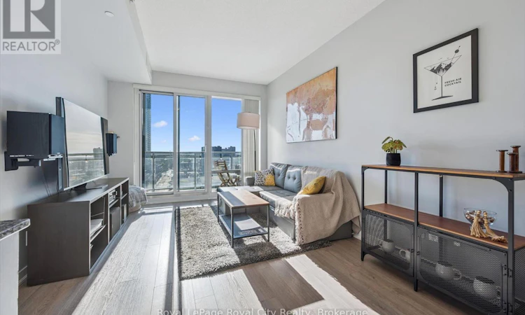 1204-85 Duke Street W