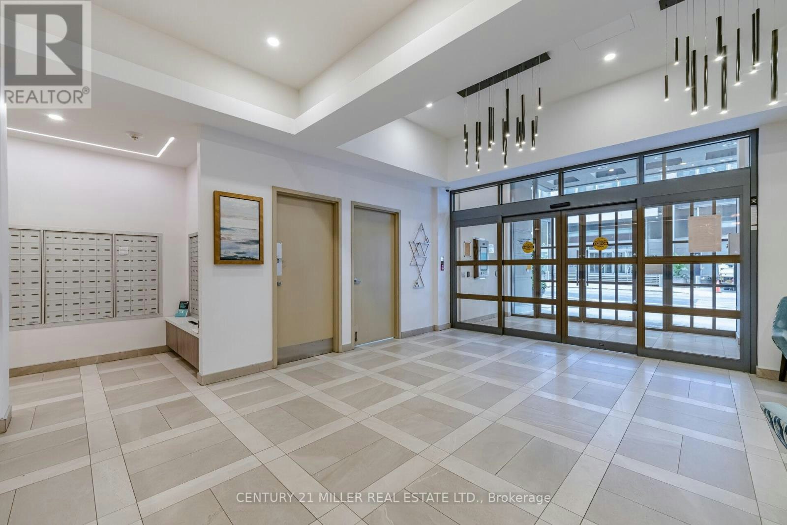 12-140 Simcoe Street, Toronto, ON, M5H 4E9 - 3