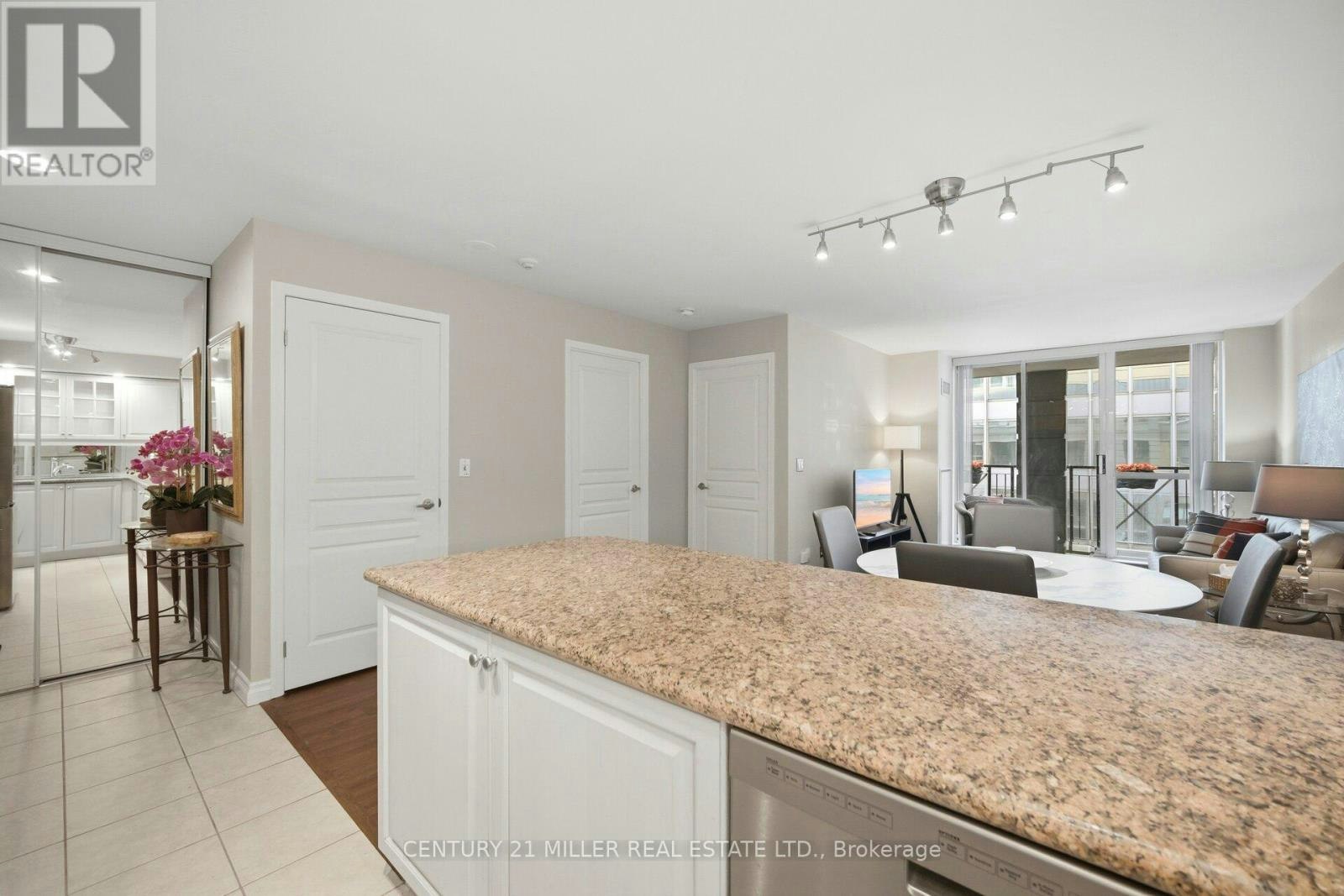 12-140 Simcoe Street, Toronto, ON, M5H 4E9 - 10
