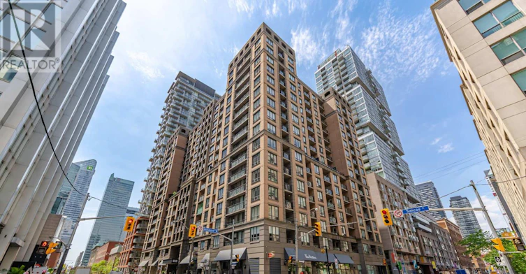 12-140 Simcoe Street, Toronto, ON, M5H 4E9