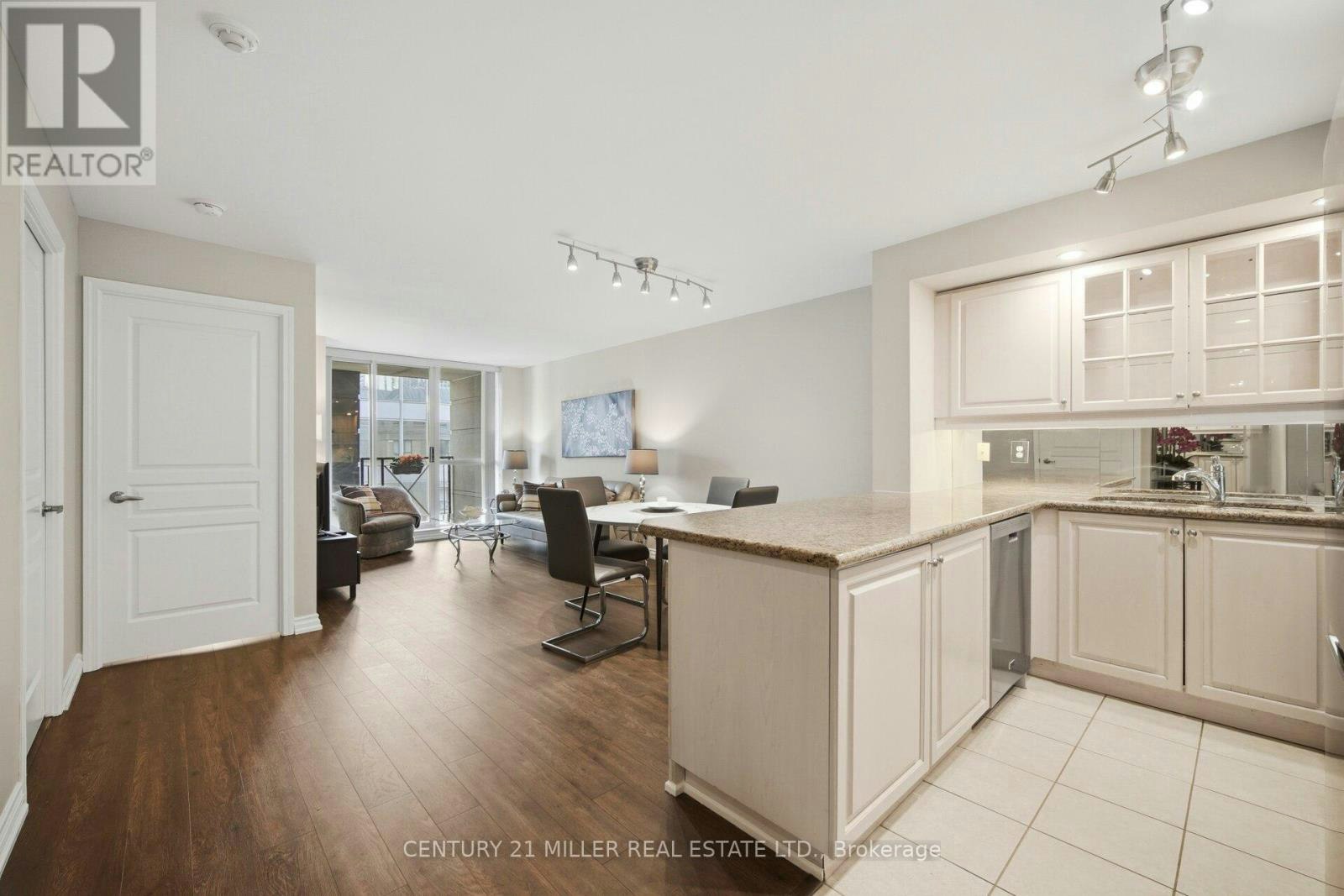 12-140 Simcoe Street, Toronto, ON, M5H 4E9 - 6