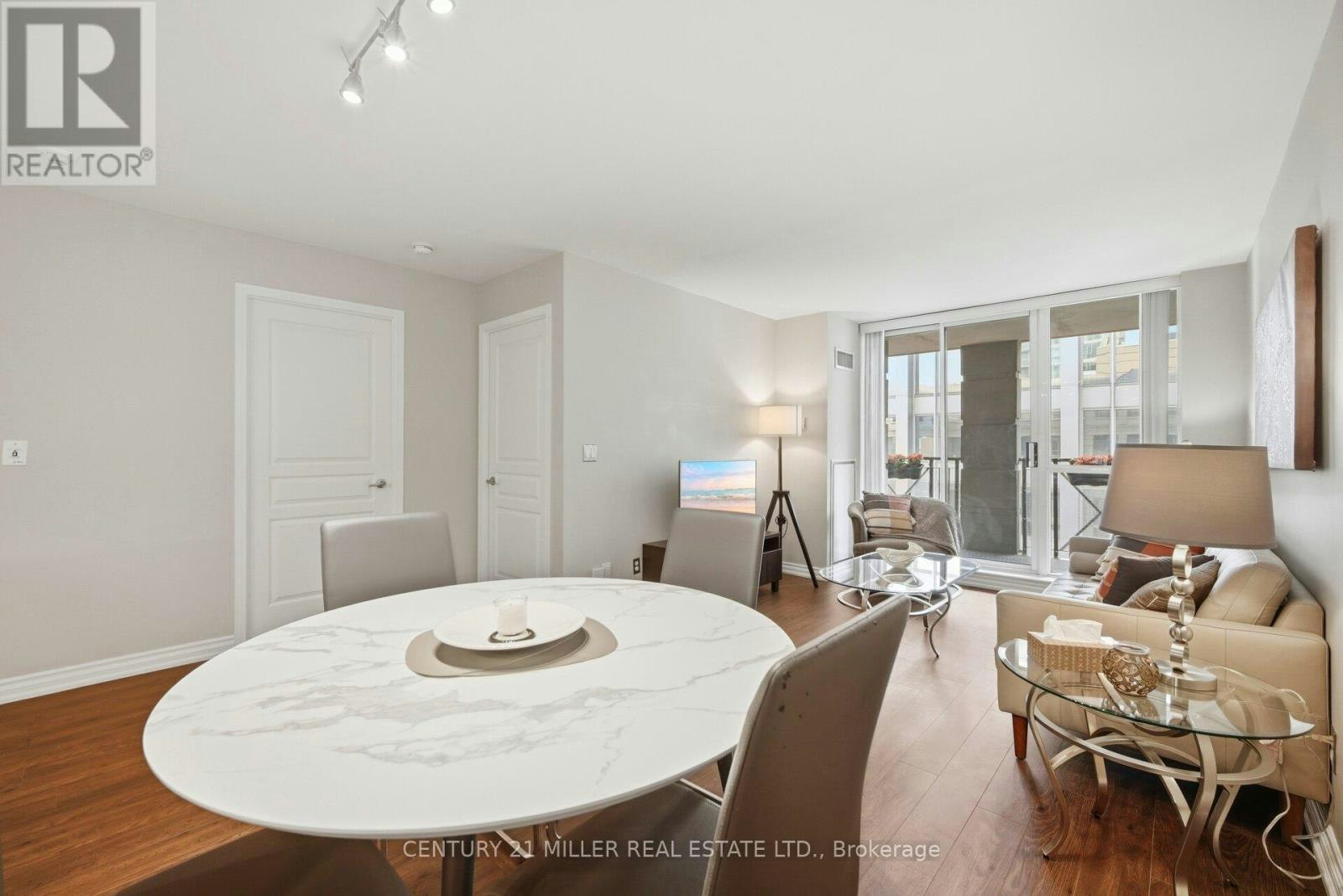12-140 Simcoe Street, Toronto, ON, M5H 4E9 - 14