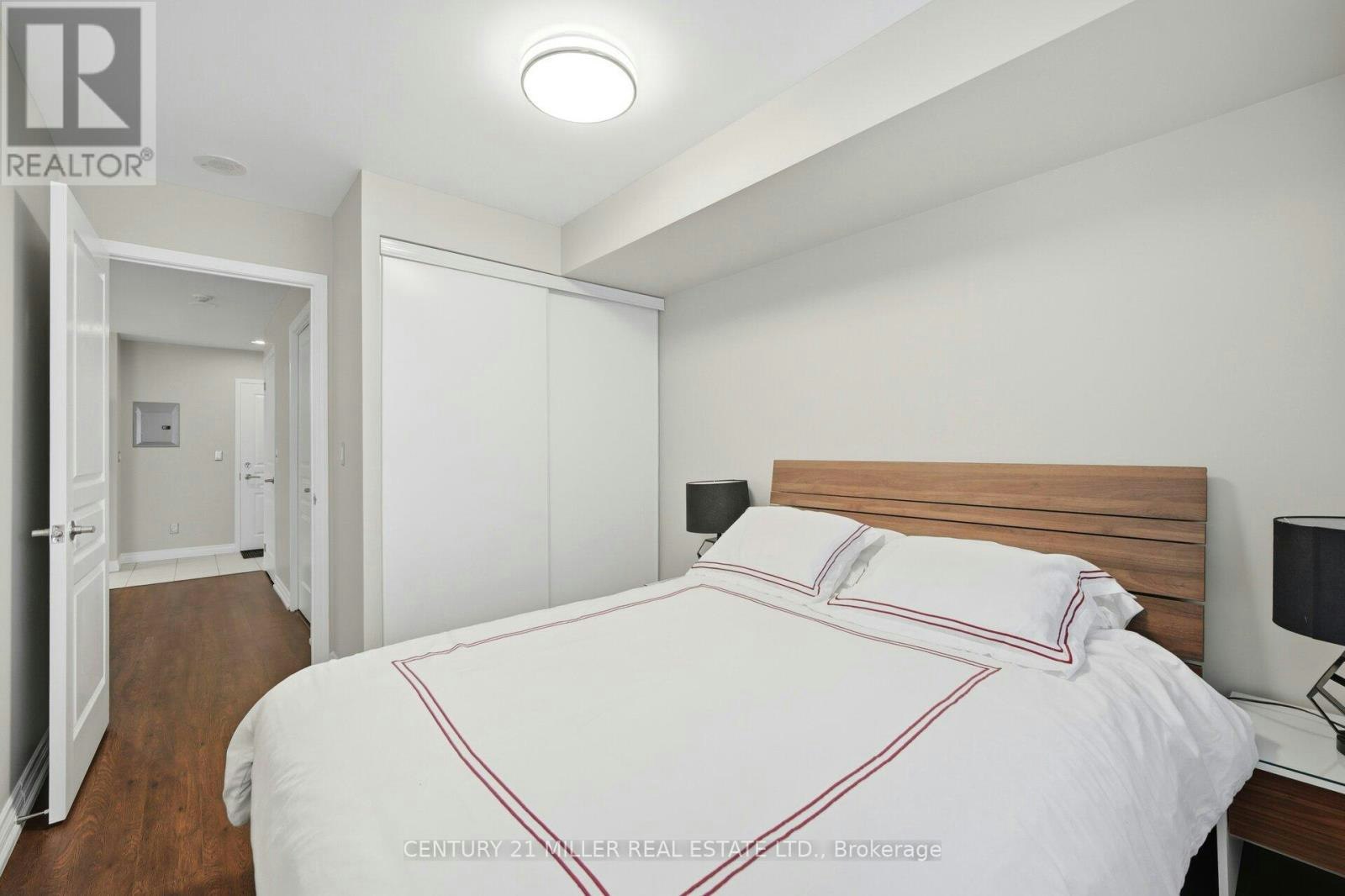 12-140 Simcoe Street, Toronto, ON, M5H 4E9 - 21