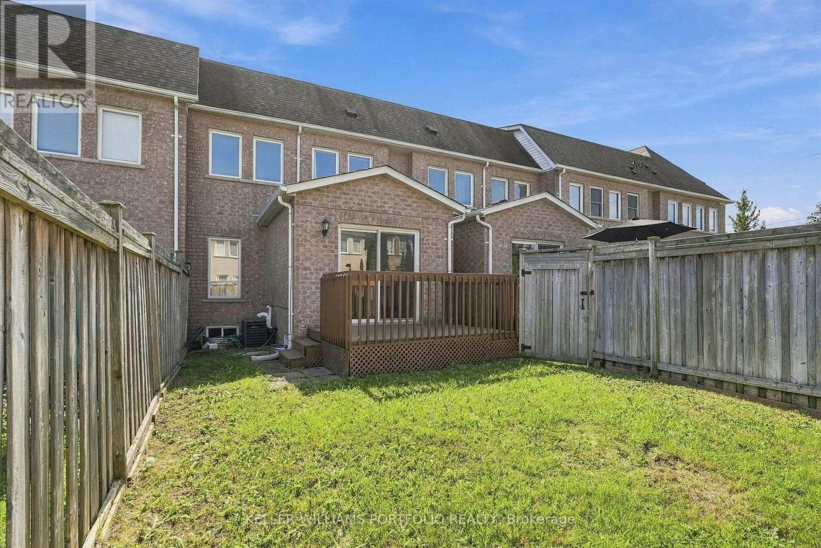 8 Gateway Court, Whitby, ON, L1R 3M9 - 46