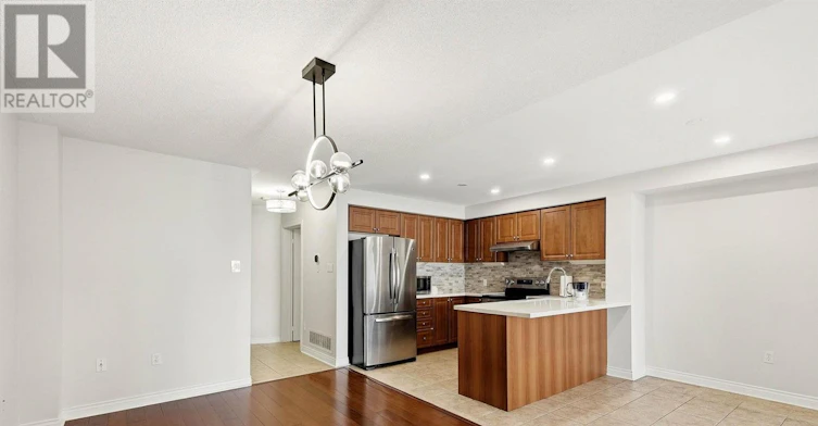 8 Gateway Court, Whitby, ON, L1R 3M9 - 9