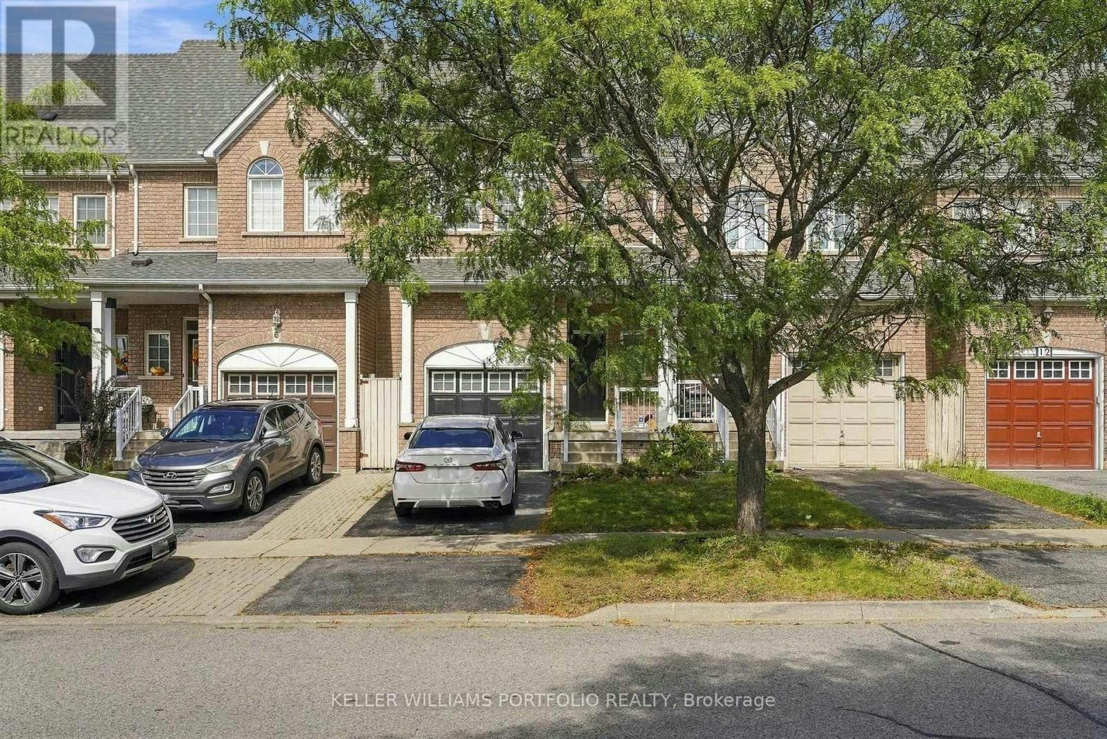 8 Gateway Court, Whitby, ON, L1R 3M9
