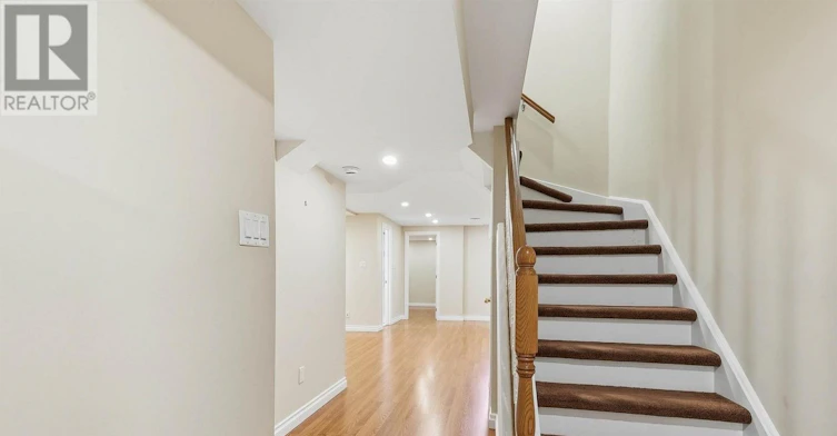 8 Gateway Court, Whitby, ON, L1R 3M9 - 32
