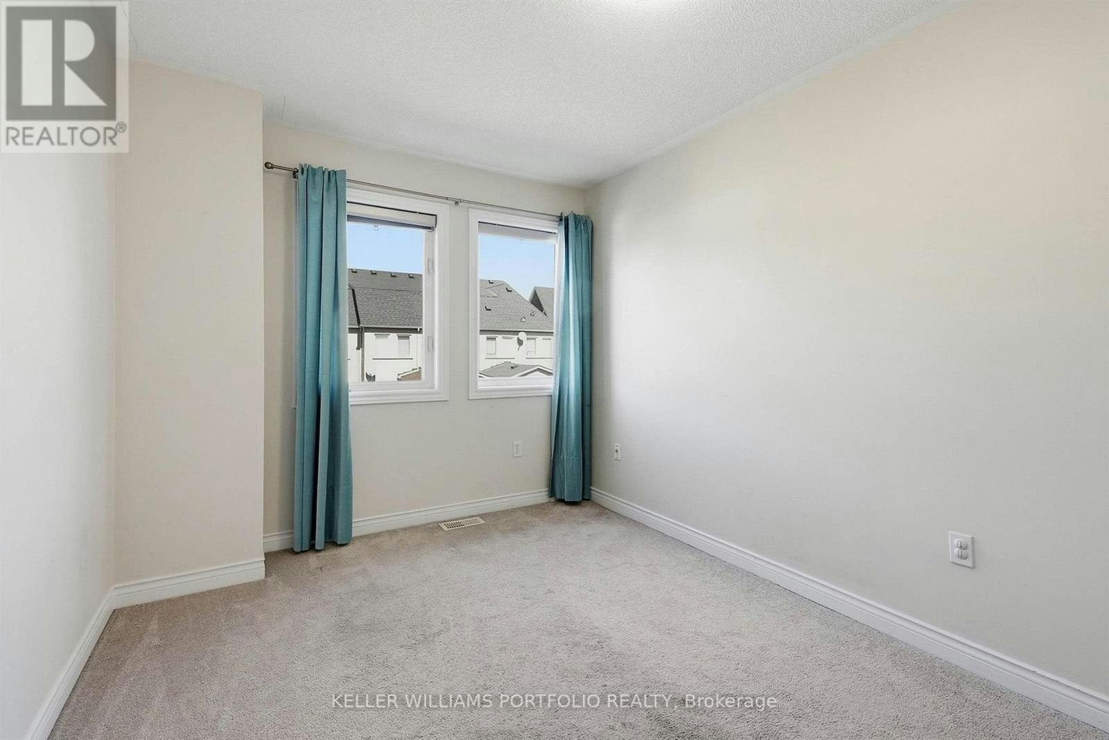 8 Gateway Court, Whitby, ON, L1R 3M9 - 29