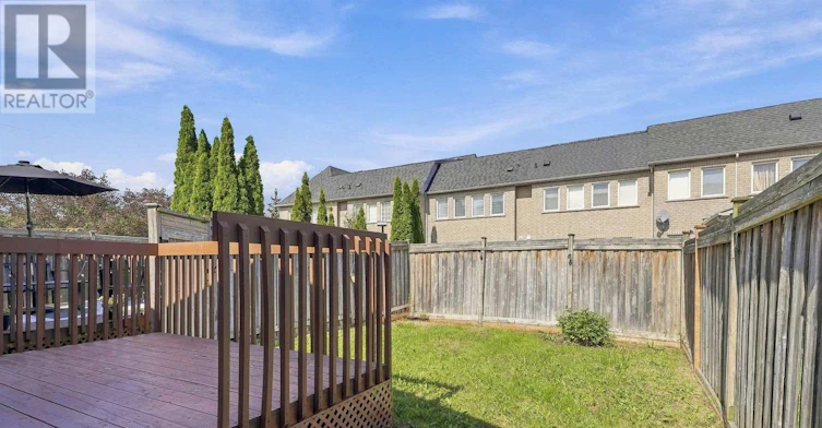 8 Gateway Court, Whitby, ON, L1R 3M9 - 42