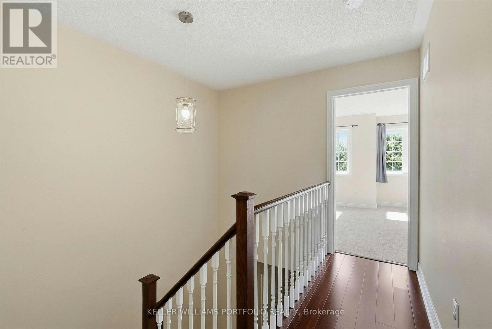 8 Gateway Court, Whitby, ON, L1R 3M9 - 18