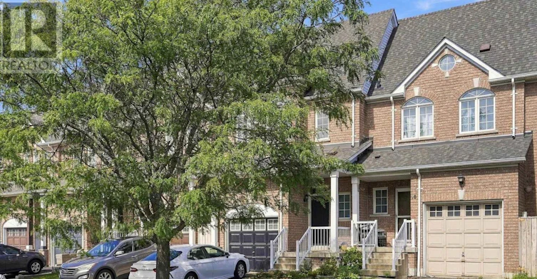 8 Gateway Court, Whitby, ON, L1R 3M9 - 2