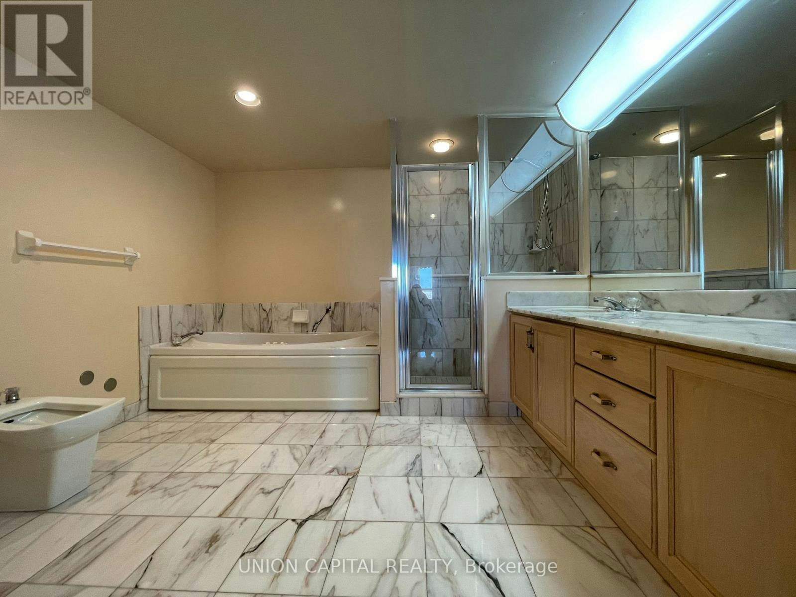 515-610 Bullock Drive, Markham, ON, L3R 0G1 - 13