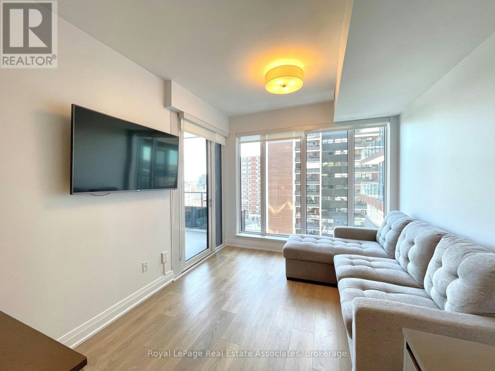 917-21 Park Street E, Mississauga, ON, L5G 1L7 - 5