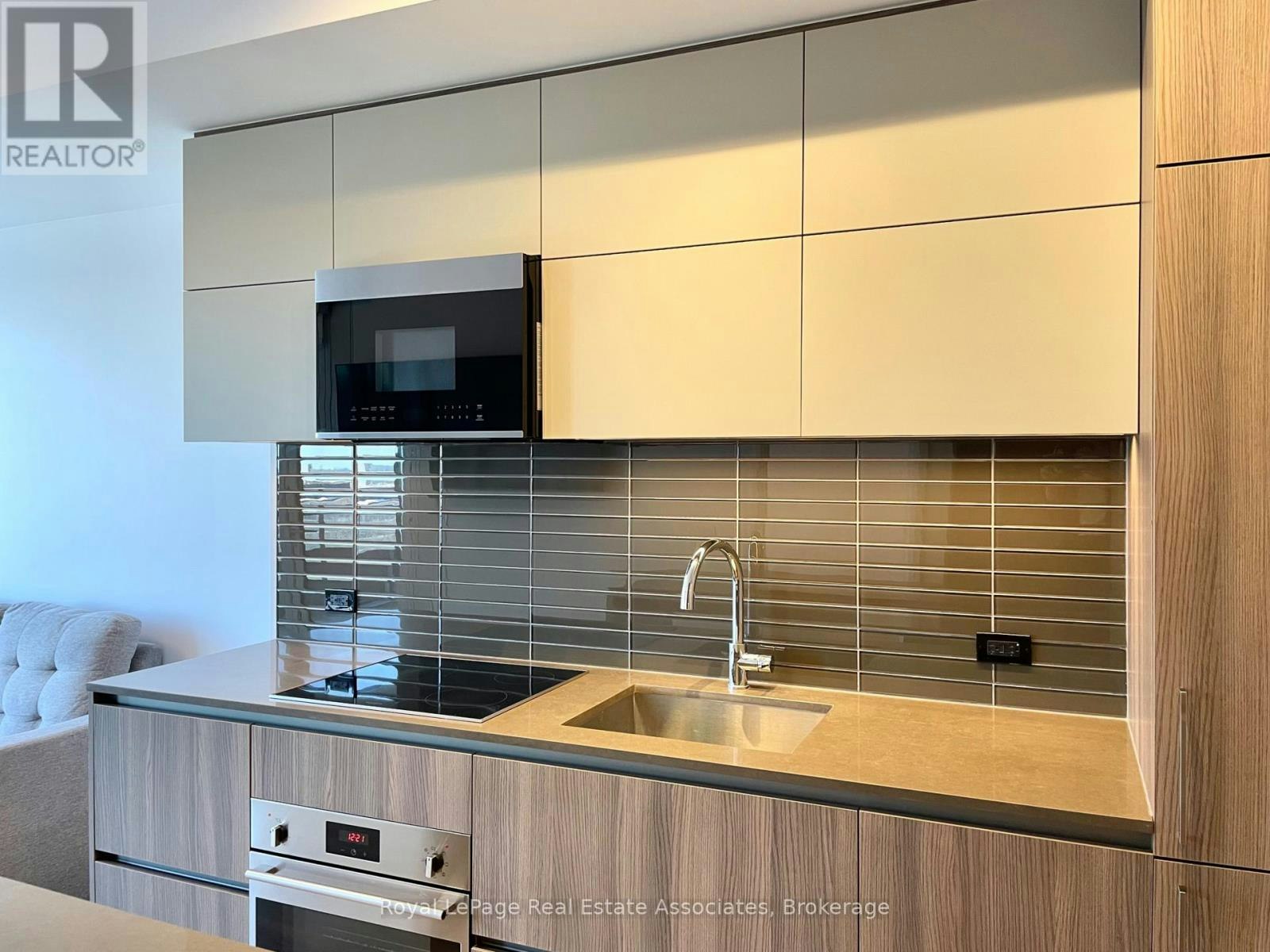 917-21 Park Street E, Mississauga, ON, L5G 1L7 - 7