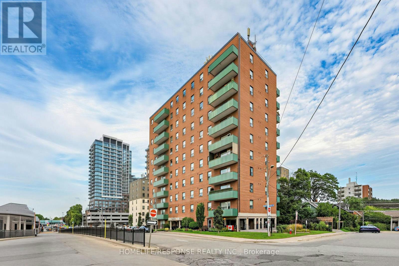 103-49 Queen Street E, Mississauga, ON, L5G 4N6